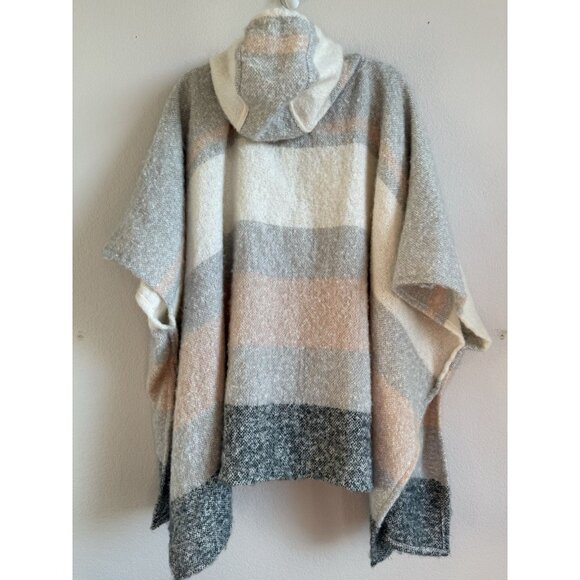 WORLD MARKET Colorblock Hooded Pullover Kangaroo Poncho Women’s One Size NEW - Picture 9 of 13